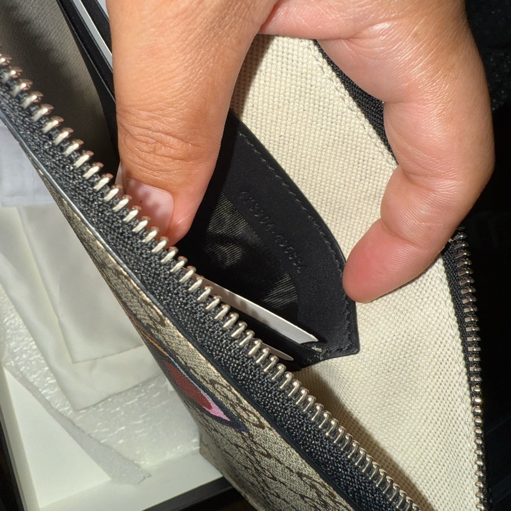 COPY - Gucci pouch - Picture 11 of 11